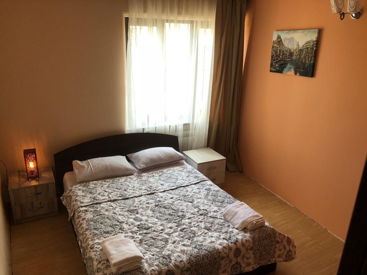Ms. Jackson Hostel Tbilisi Ngoại thất bức ảnh