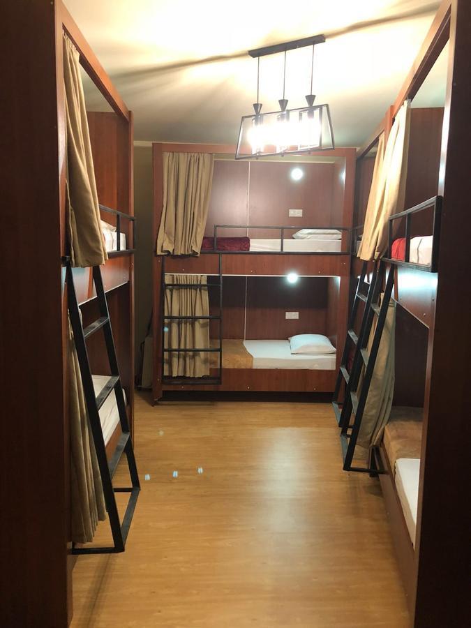 Ms. Jackson Hostel Tbilisi Ngoại thất bức ảnh