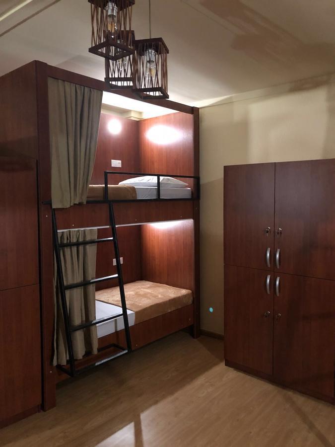 Ms. Jackson Hostel Tbilisi Ngoại thất bức ảnh